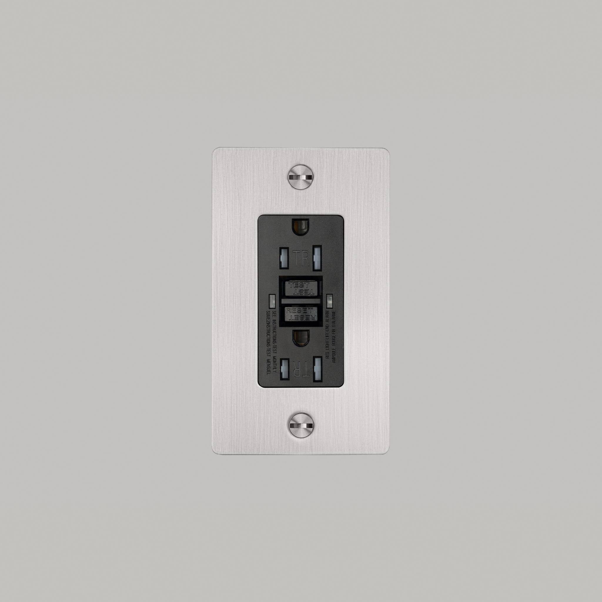 1G DUPLEX OUTLET / GFCI / CROSS / WITHOUT LOGO