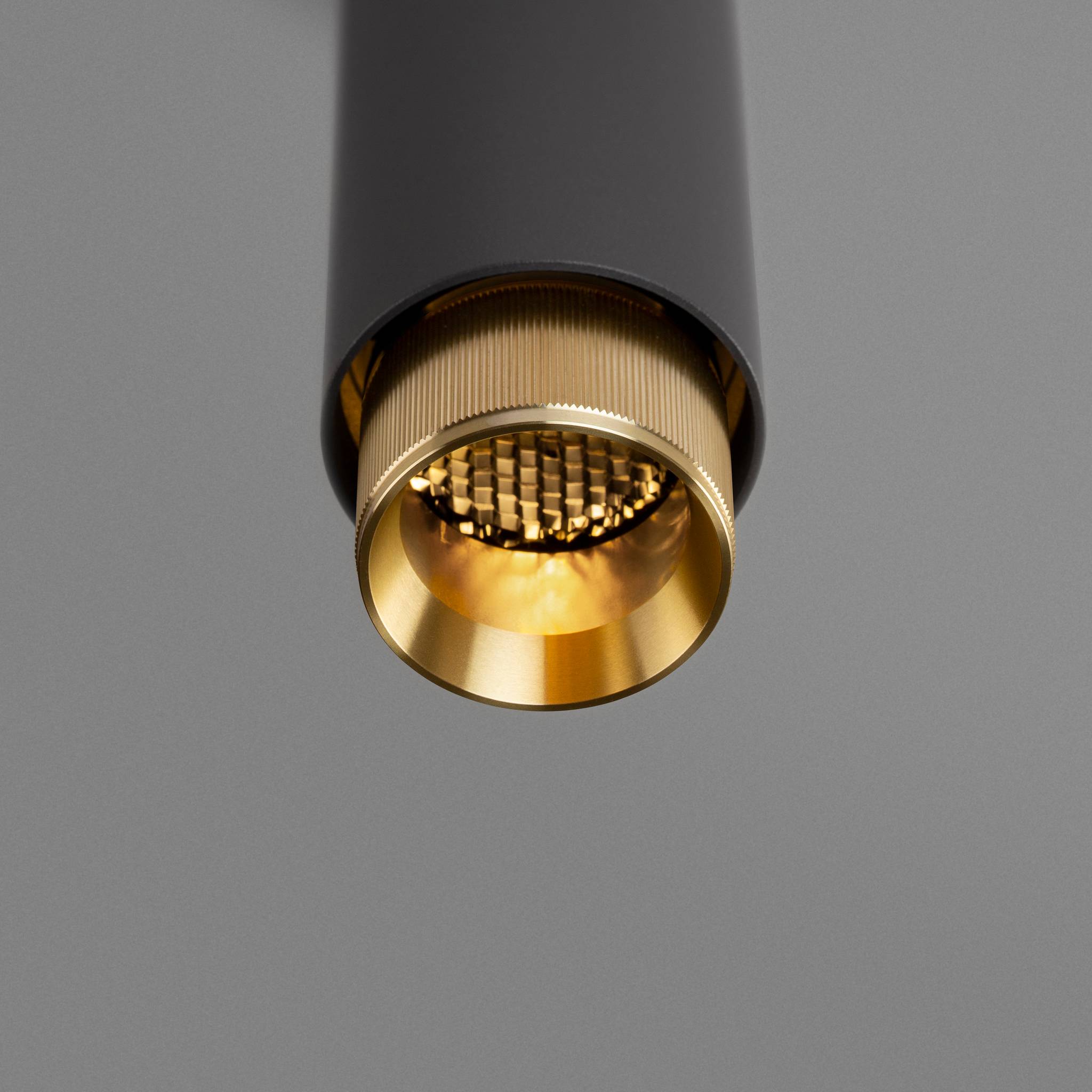 EXHAUST PENDANT / LINEAR  / GRAPHITE