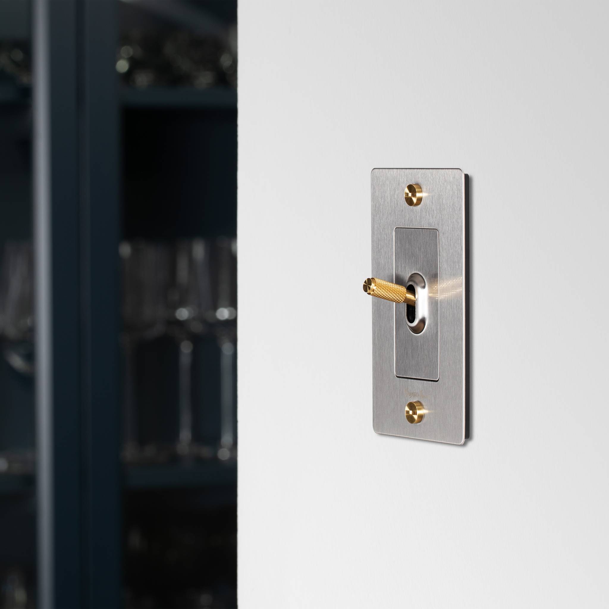 1G TOGGLE / CROSS / WITH LOGO