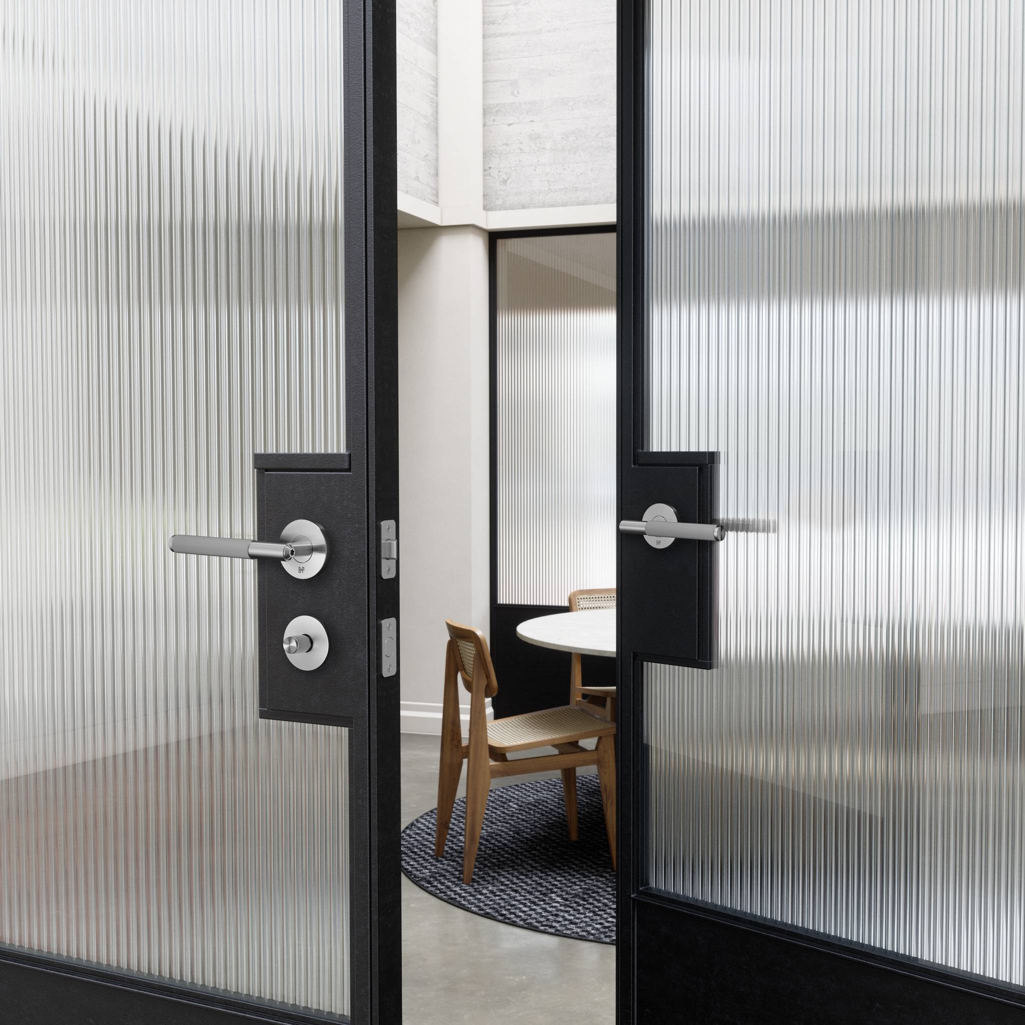 DOOR HANDLE / PRIVACY / LINEAR