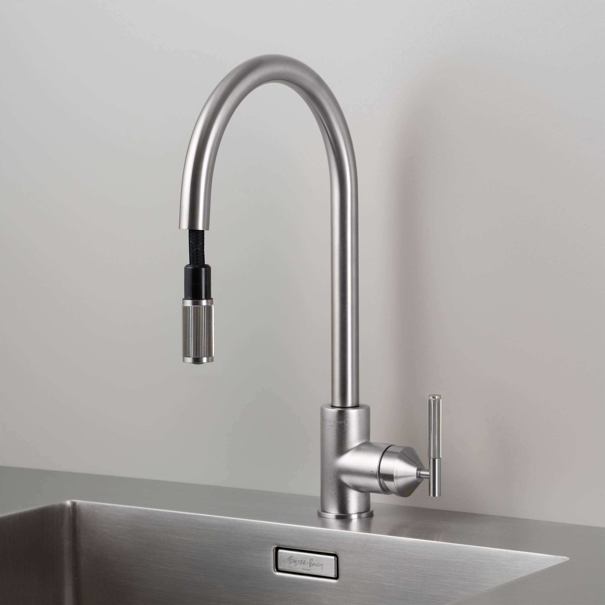 KITCHEN FAUCET / PULL-OUT MIXER / LINEAR