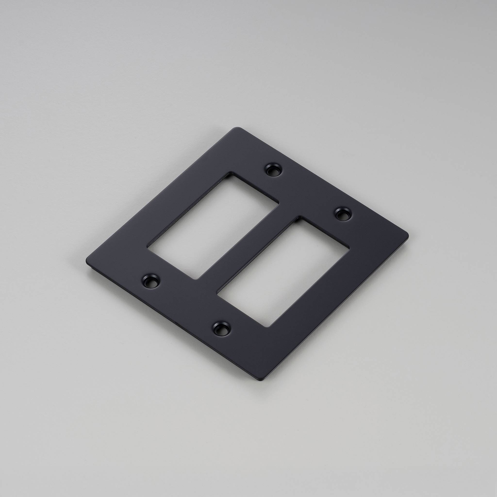 2G PLATE / WITHOUT LOGO