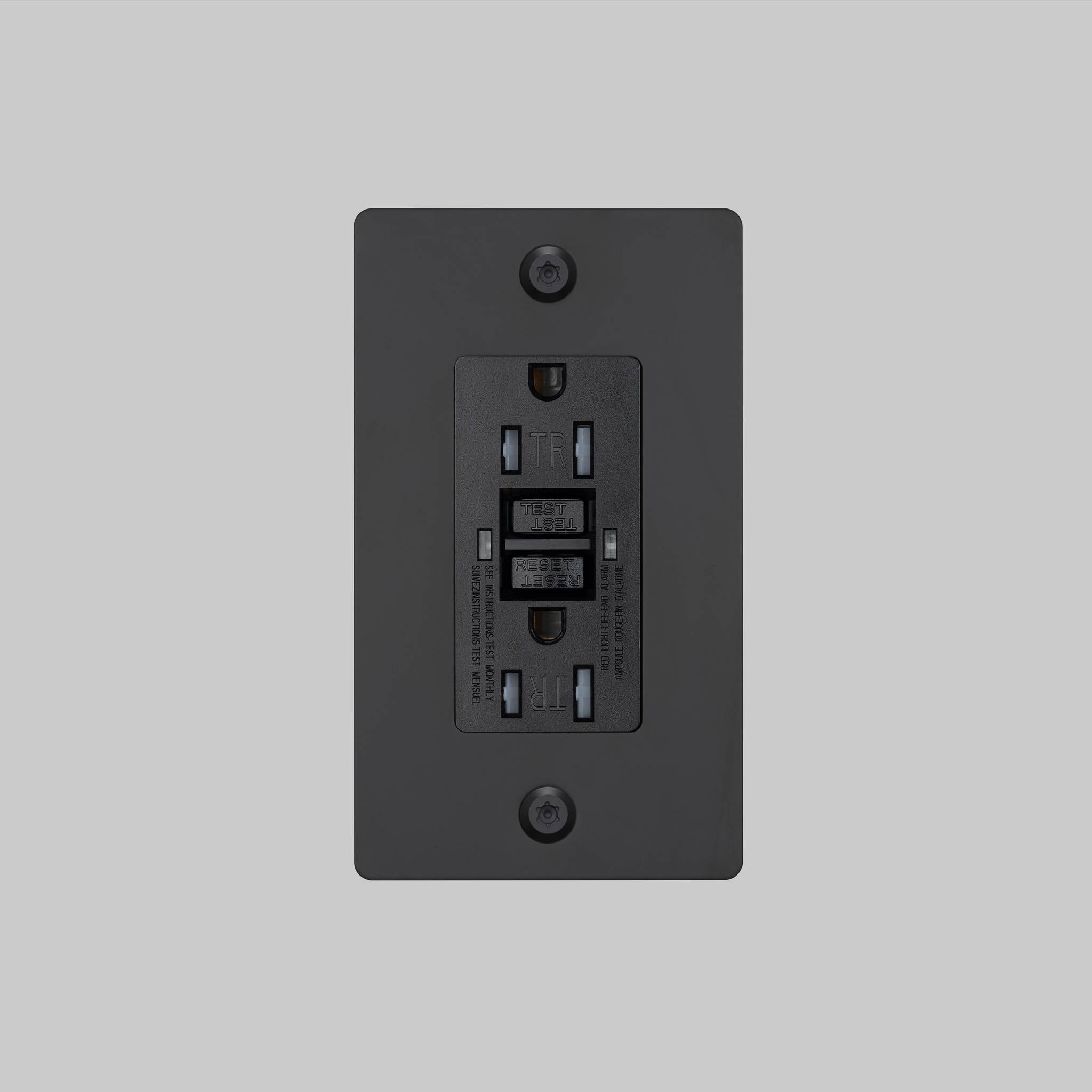 1G DUPLEX OUTLET / GFCI / LINEAR / WITHOUT LOGO