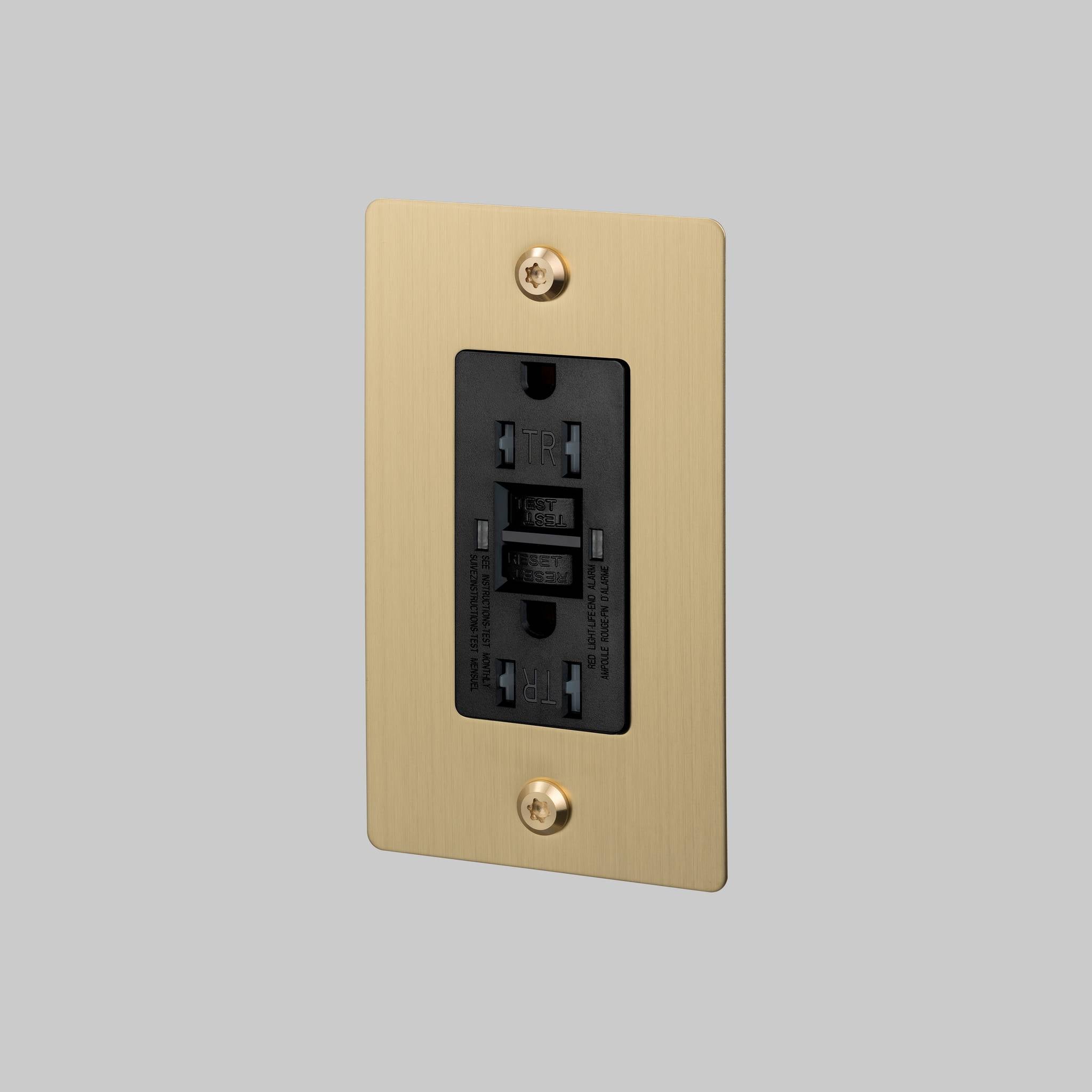 1G DUPLEX OUTLET / GFCI / LINEAR / WITHOUT LOGO