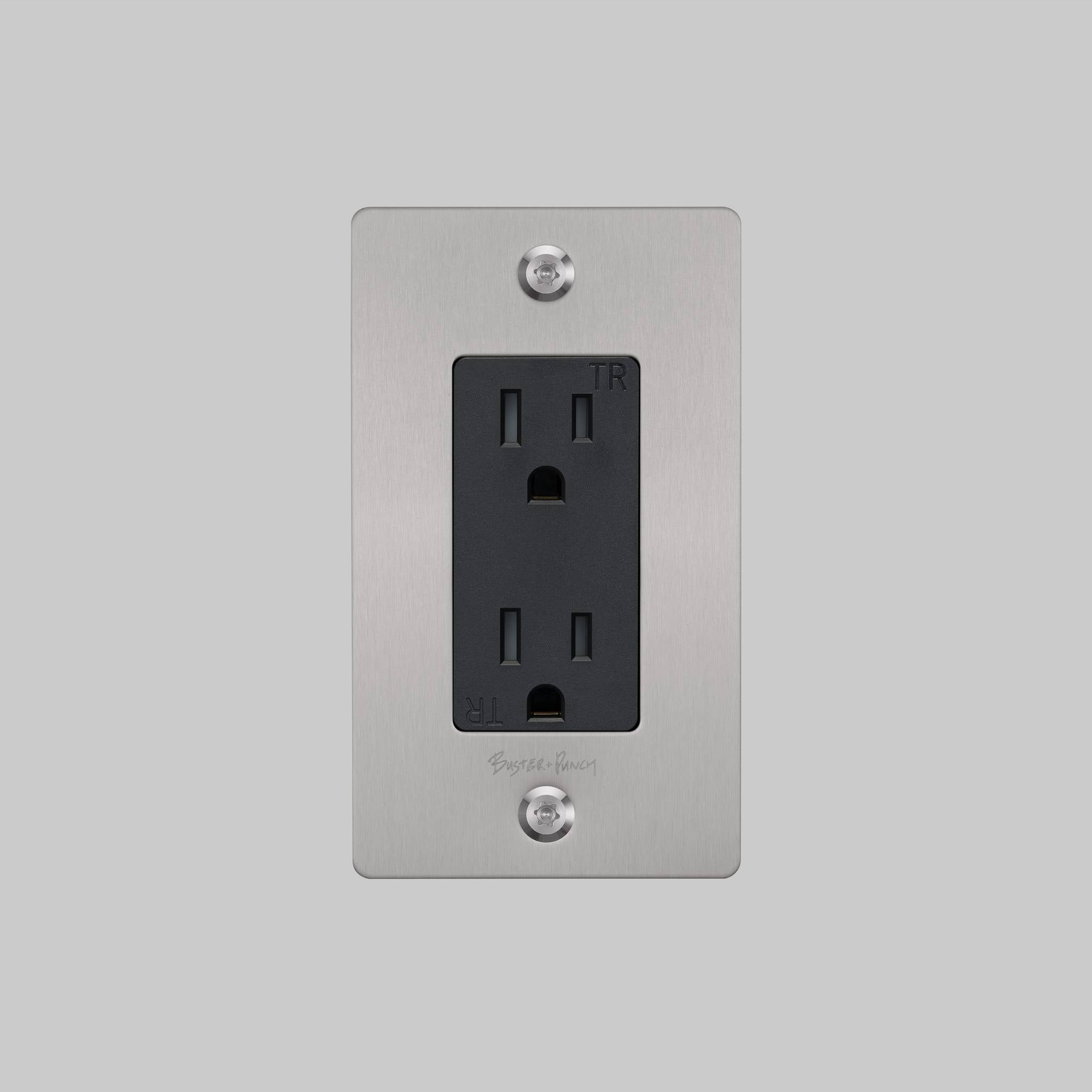 1G DUPLEX OUTLET / LINEAR / WITH LOGO