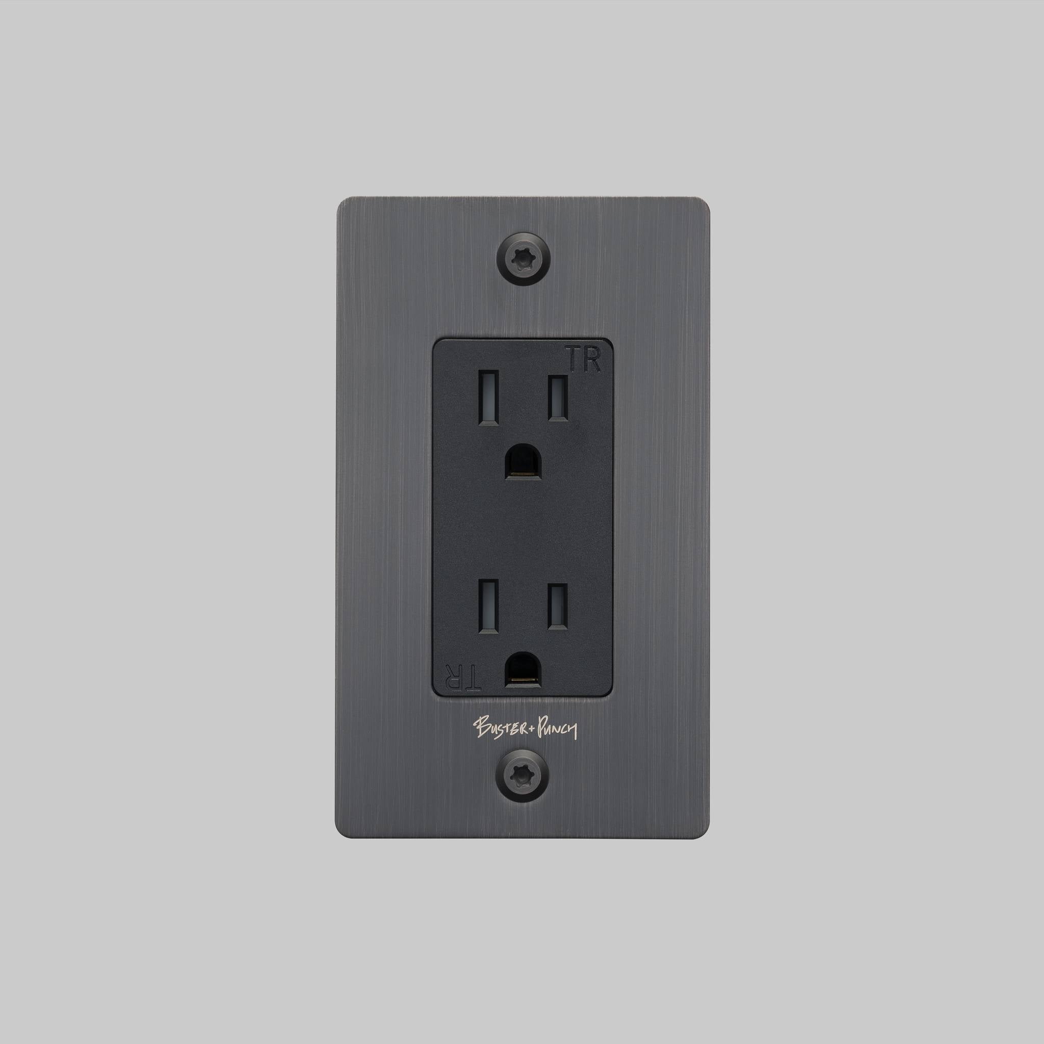 1G DUPLEX OUTLET / LINEAR / WITH LOGO
