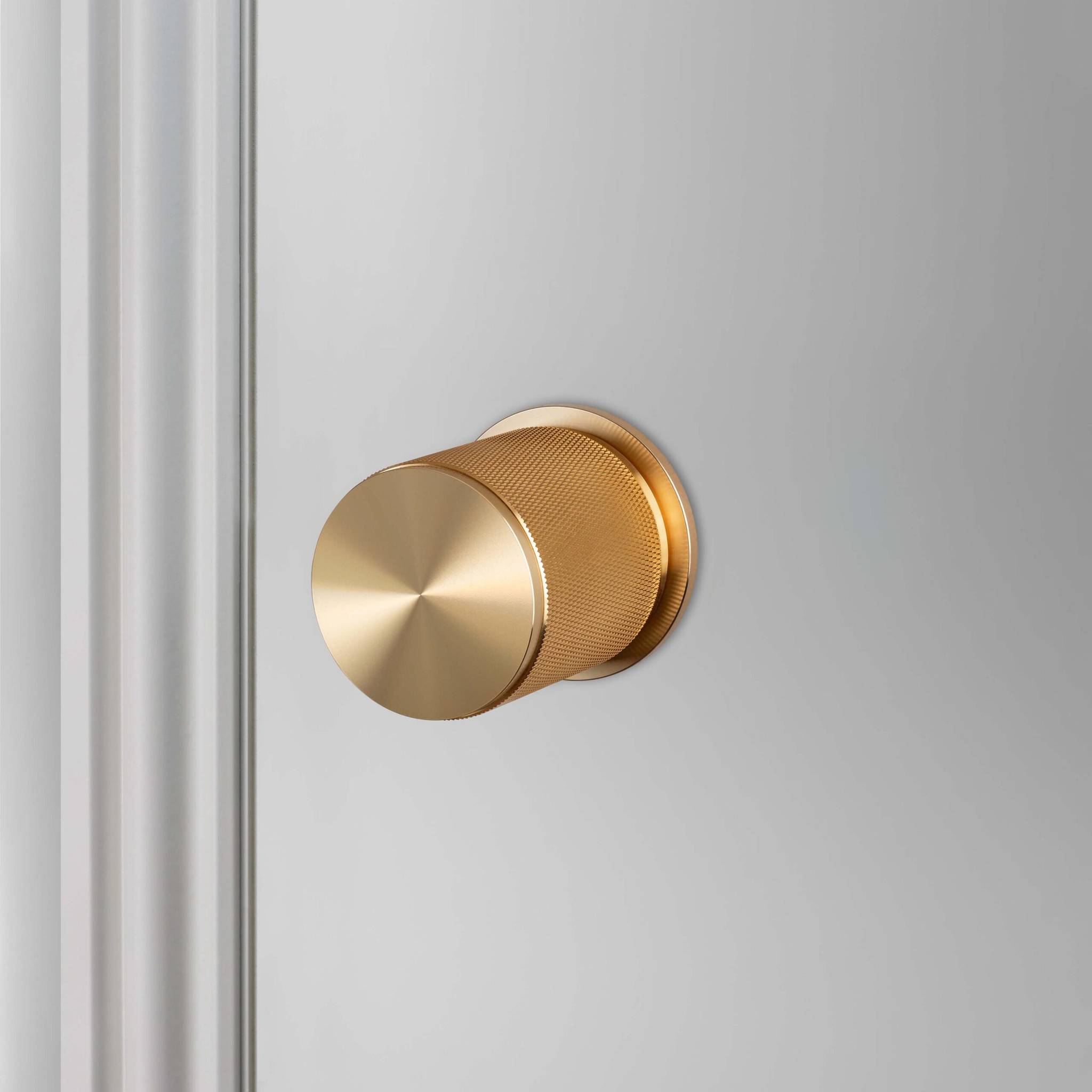 DOOR KNOB / FIXED / SINGLE-SIDED / CROSS