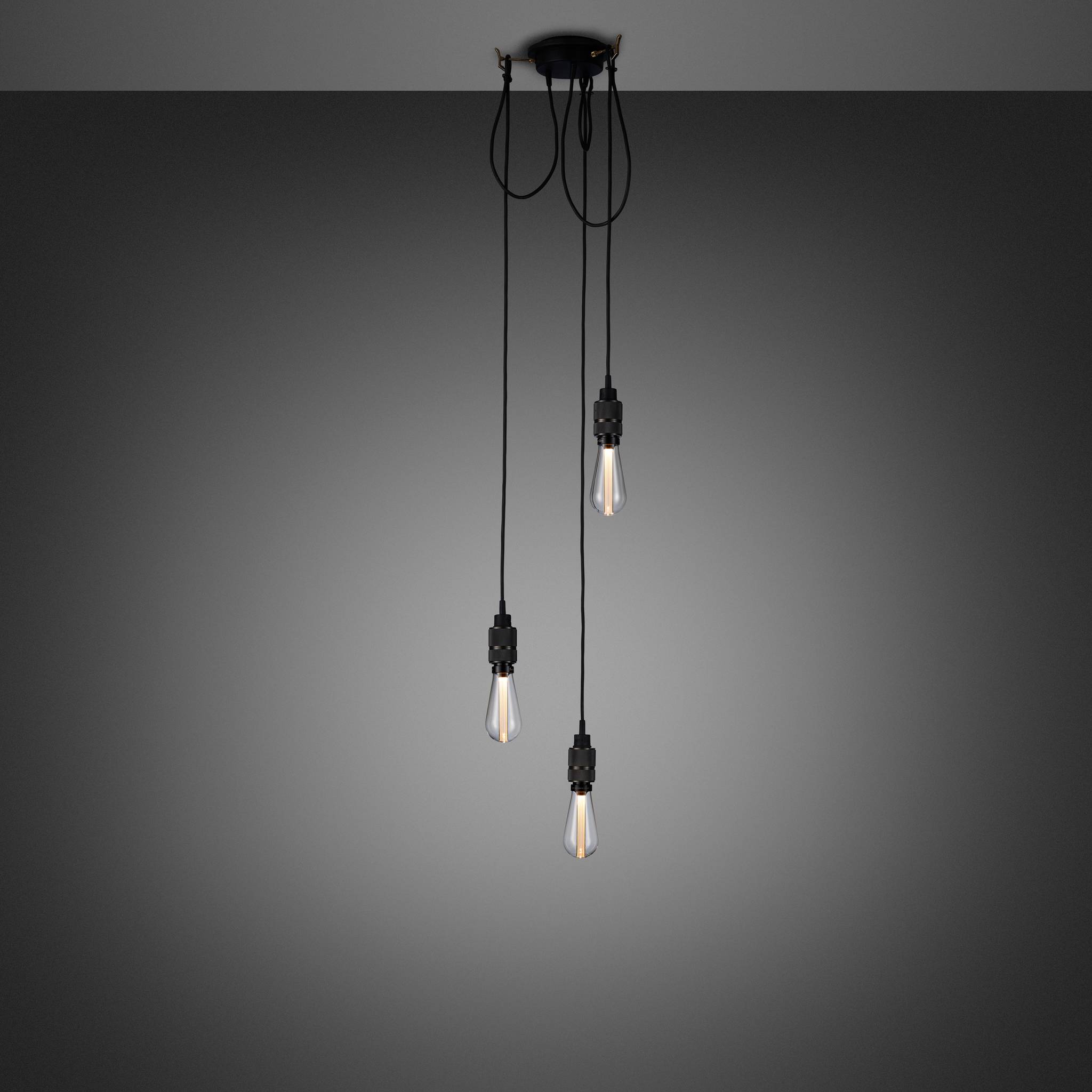 HOOKED 3.0 / NUDE / CROSS
