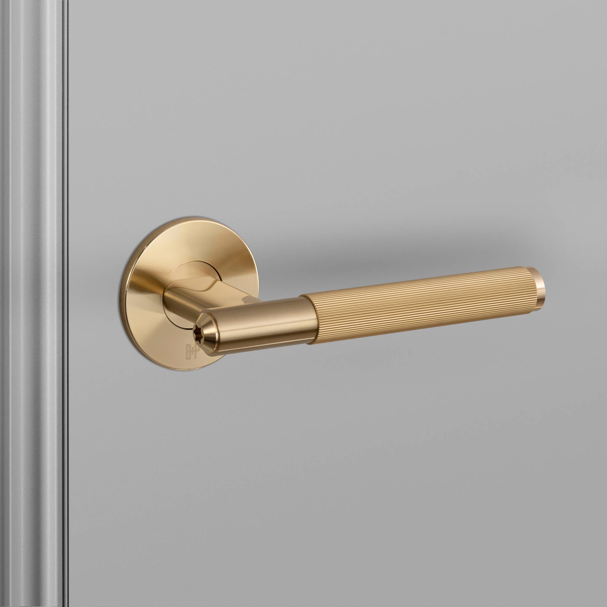 DOOR HANDLE / FIXED / SINGLE-SIDED / LINEAR