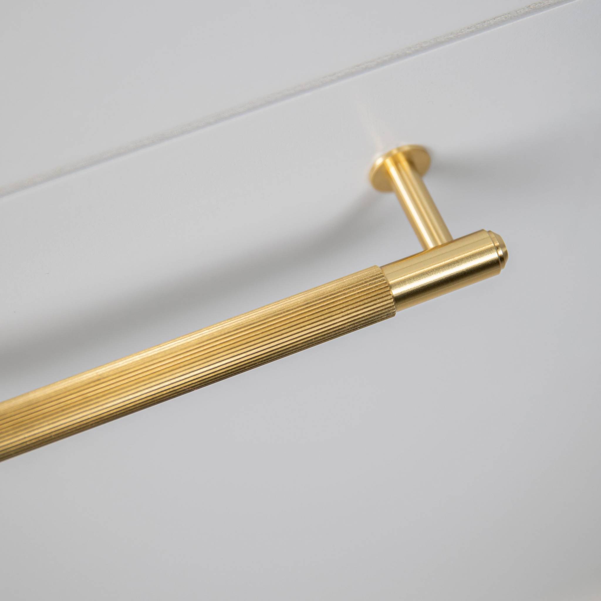 PULL BAR / LINEAR