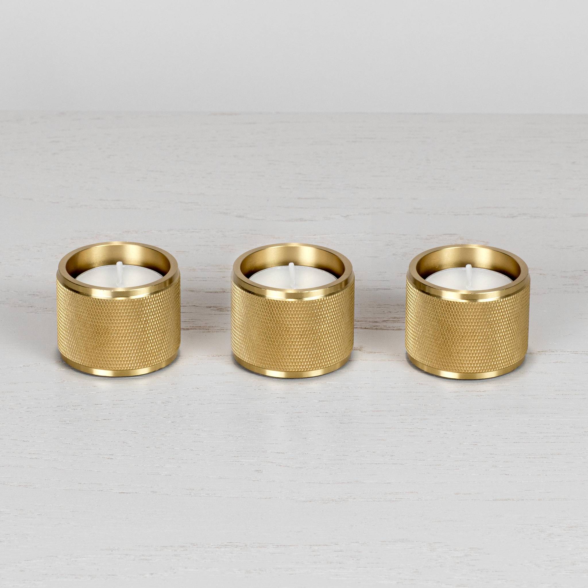 TEALIGHT CANDLE HOLDER / CROSS / SET OF 3